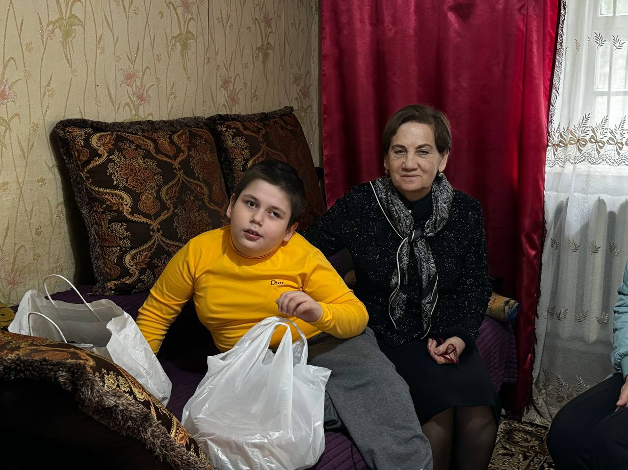 ?‍?‍?Посещение многодетных семей, воспитывающих детей с ОВЗ состоялось в рамках празднования Дня семьи в нашем Реабилитационном центре.